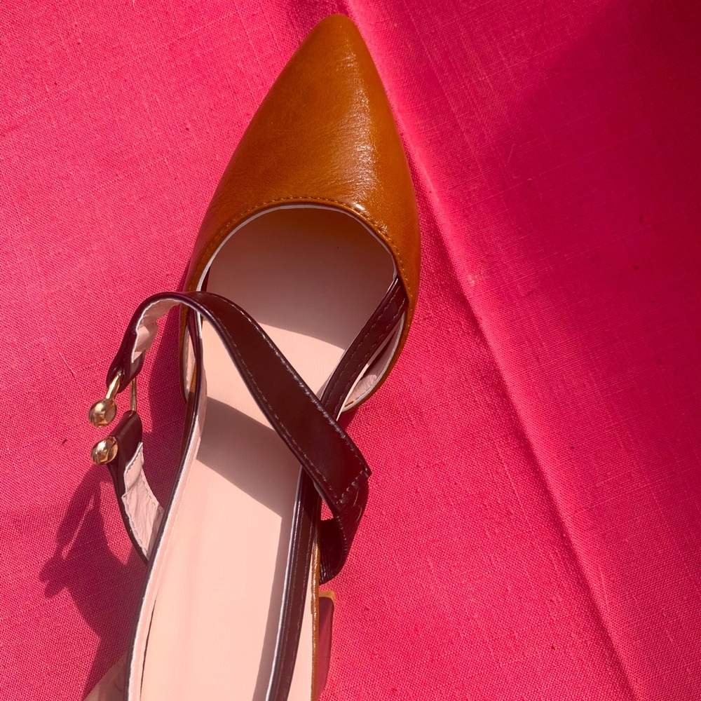 I am selling a new pair for high heels that’s I haven’t worn yet.